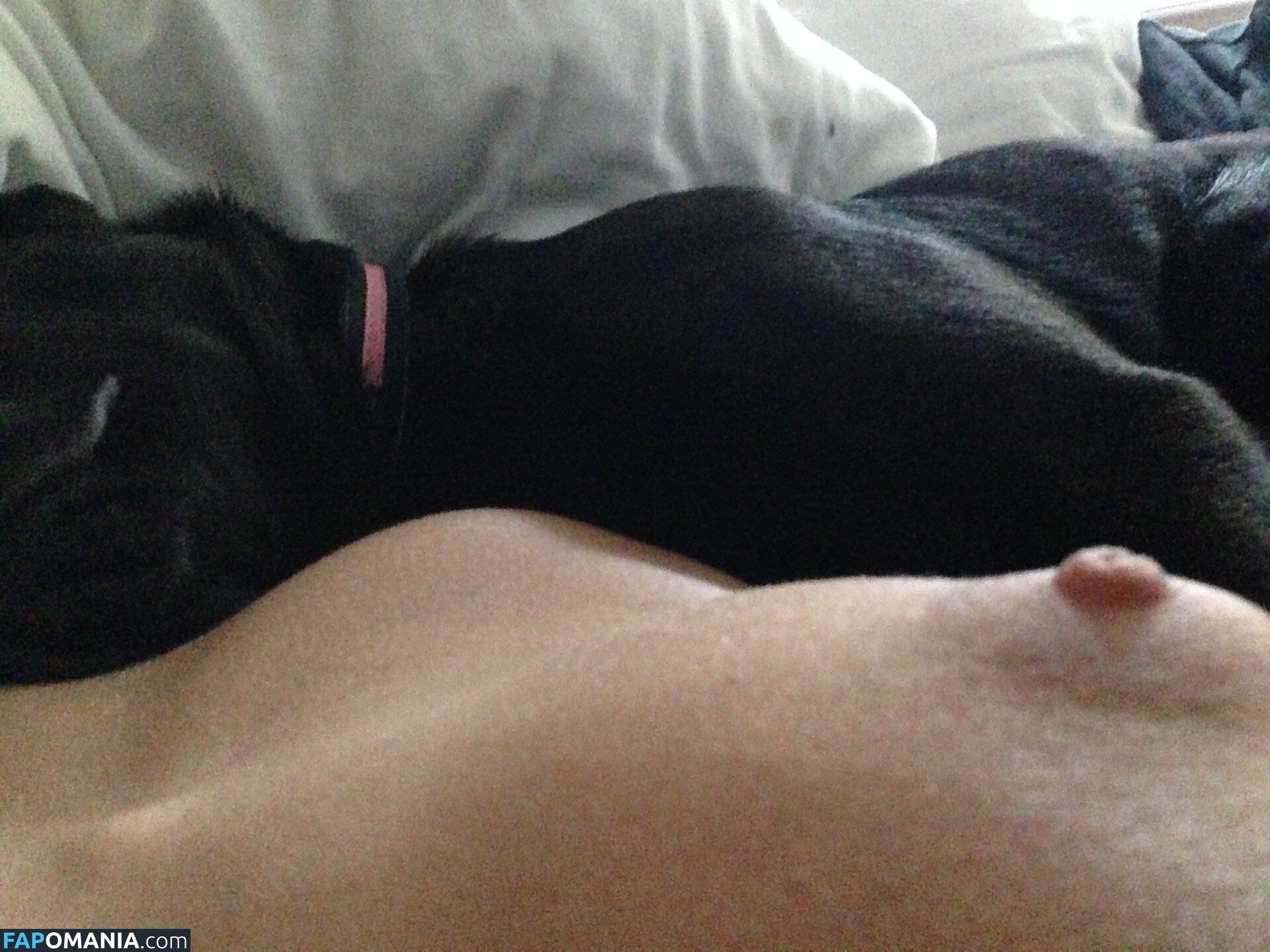 Adwoa Aboah Naakt Gelekte foto #18