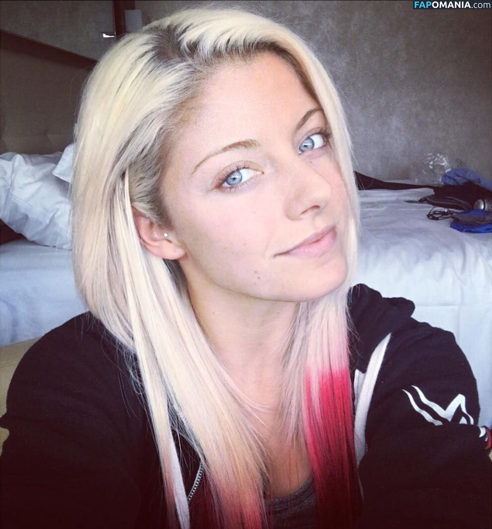Alexa Bliss Naakt Gelekte foto #1