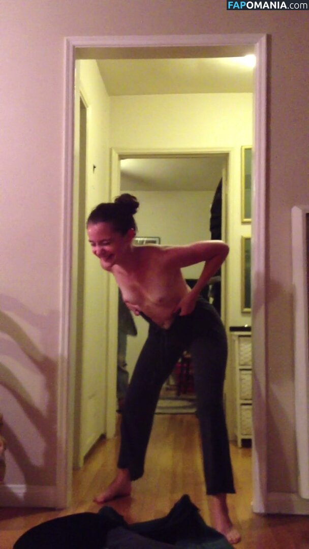 Alexa Nikolas Naakt Gelekte foto #5