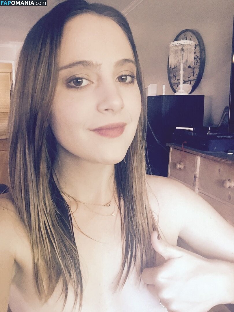 Alexa Nikolas Naakt Gelekte foto #15