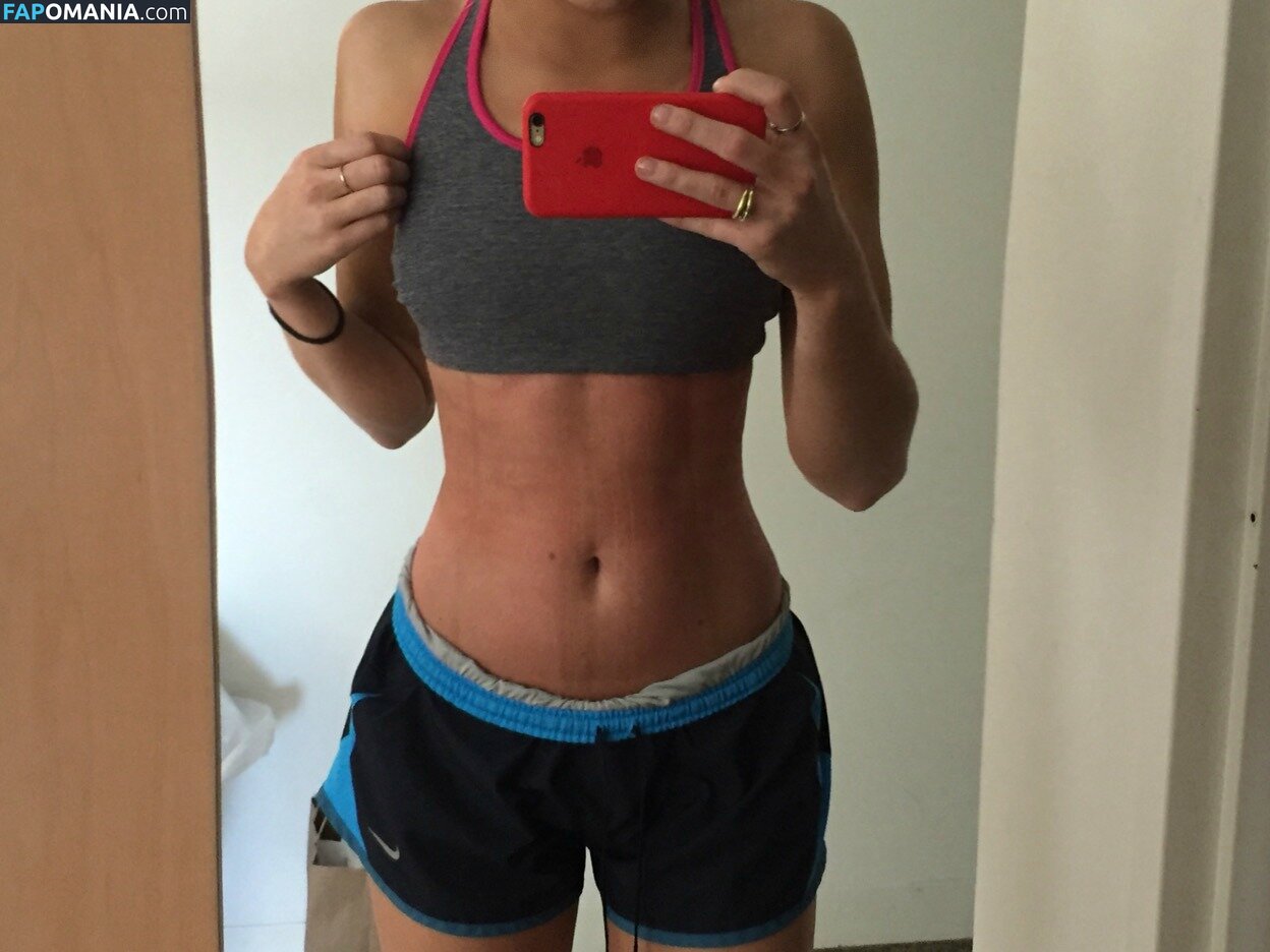 Alexandra Cooper Naakt Gelekte foto #6