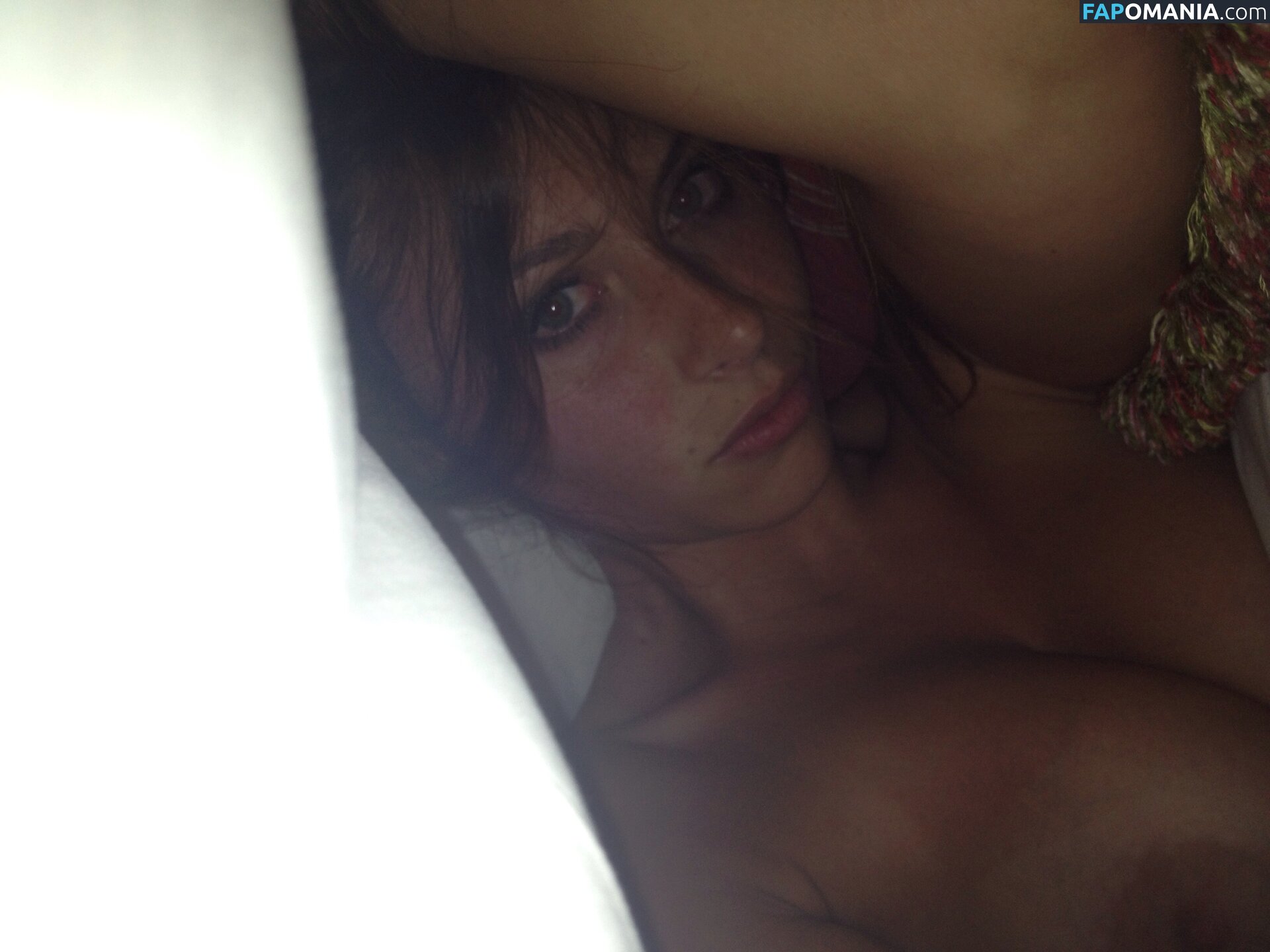 Aly Michalka Naakt Gelekte foto #25