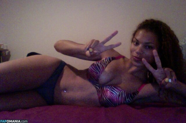 Alysha Clark Naakt Gelekte foto #36