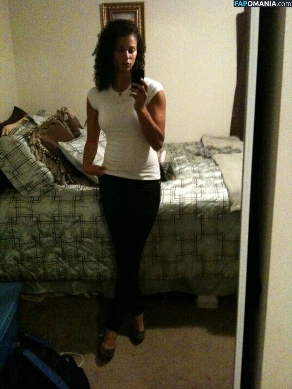 Alysha Clark Naakt Gelekte foto #43