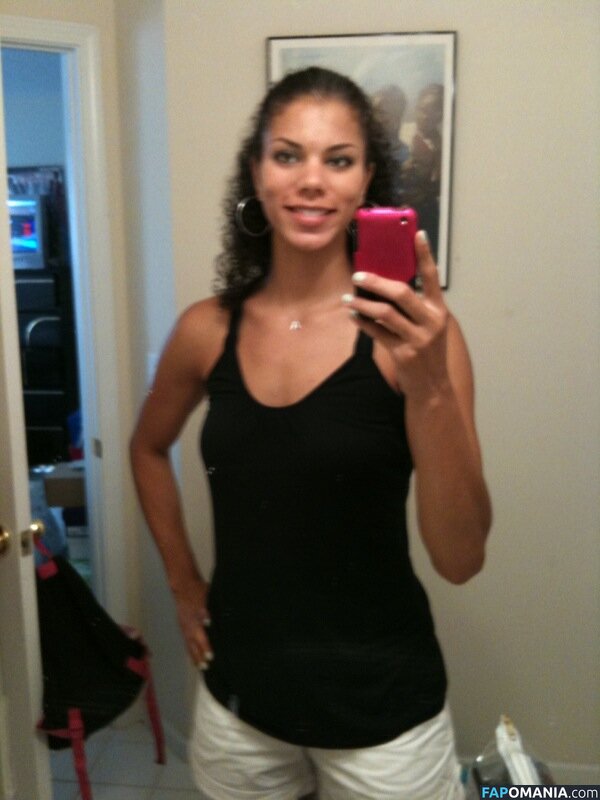 Alysha Clark Naakt Gelekte foto #44