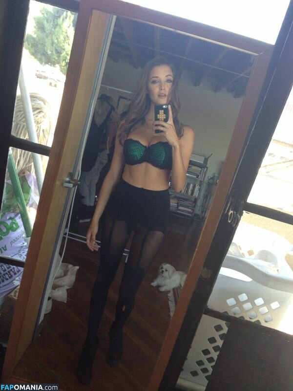 Alyssa Arce Naakt Gelekte foto #161