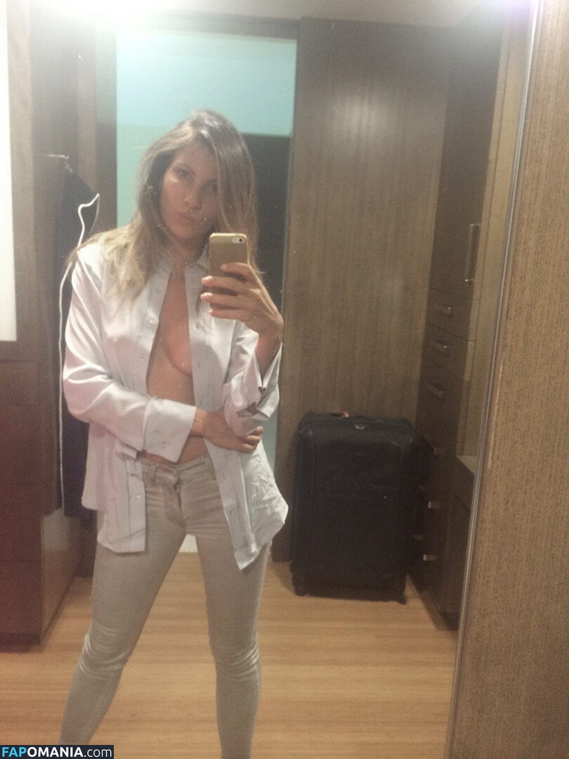 Ana Laspetkovski Naakt Gelekte foto #18
