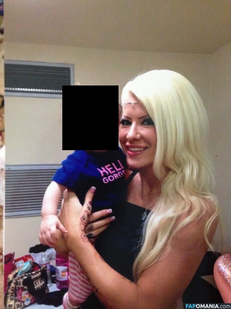 Angelina Love Naakt Gelekte foto #33