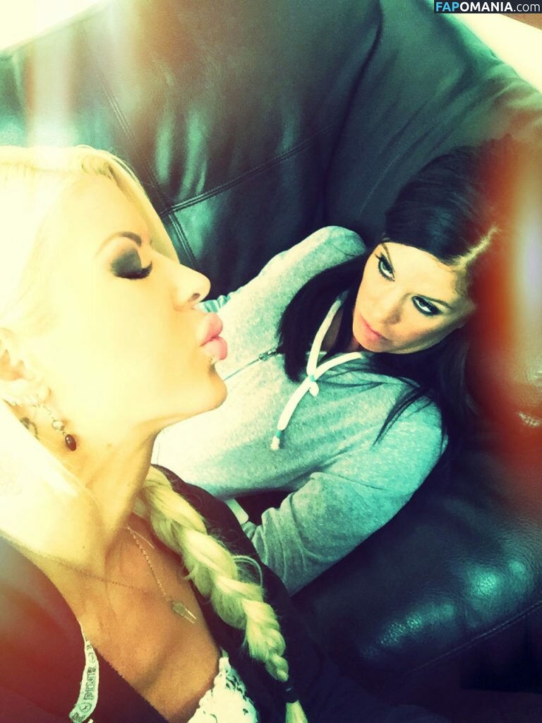 Angelina Love Naakt Gelekte foto #48