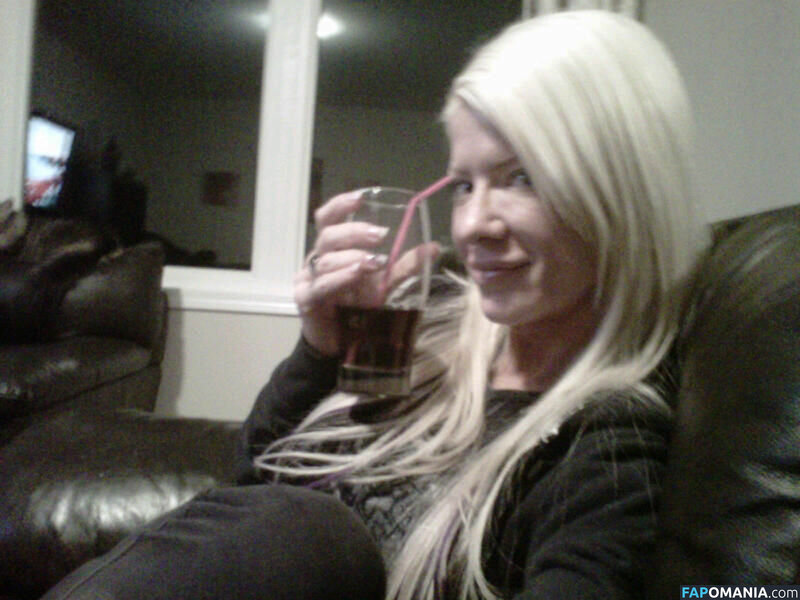 Angelina Love Naakt Gelekte foto #54