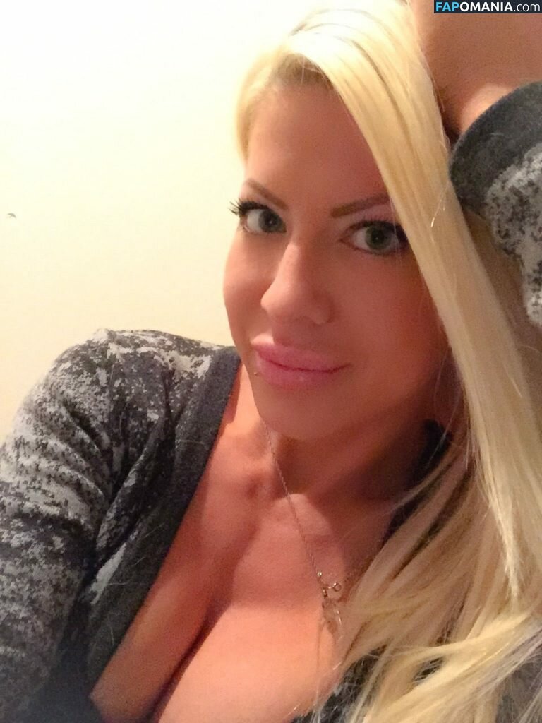 Angelina Love Naakt Gelekte foto #59