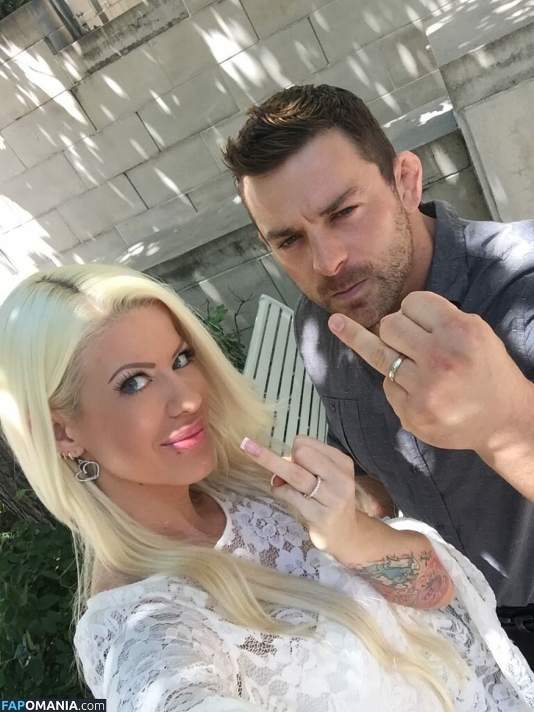 Angelina Love Naakt Gelekte foto #83