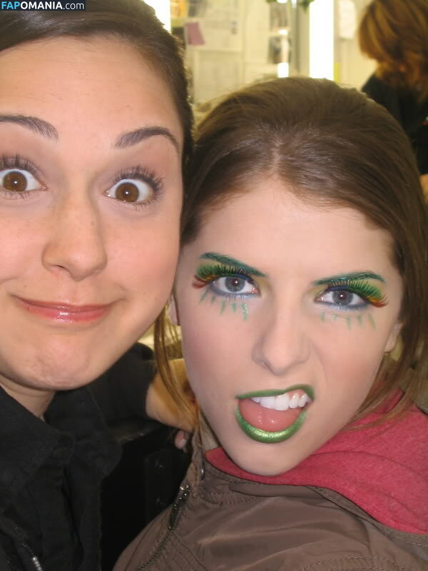 Anna Kendrick Naakt Gelekte foto #2