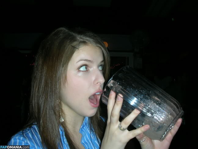 Anna Kendrick Naakt Gelekte foto #38