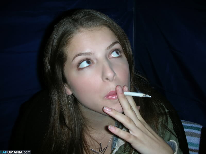 Anna Kendrick Naakt Gelekte foto #45