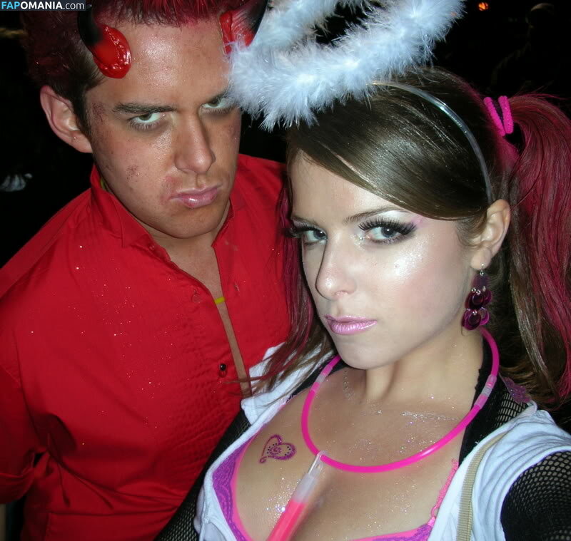 Anna Kendrick Naakt Gelekte foto #54