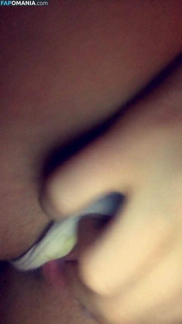 Ashlen Alexandra Naakt Gelekte foto #31