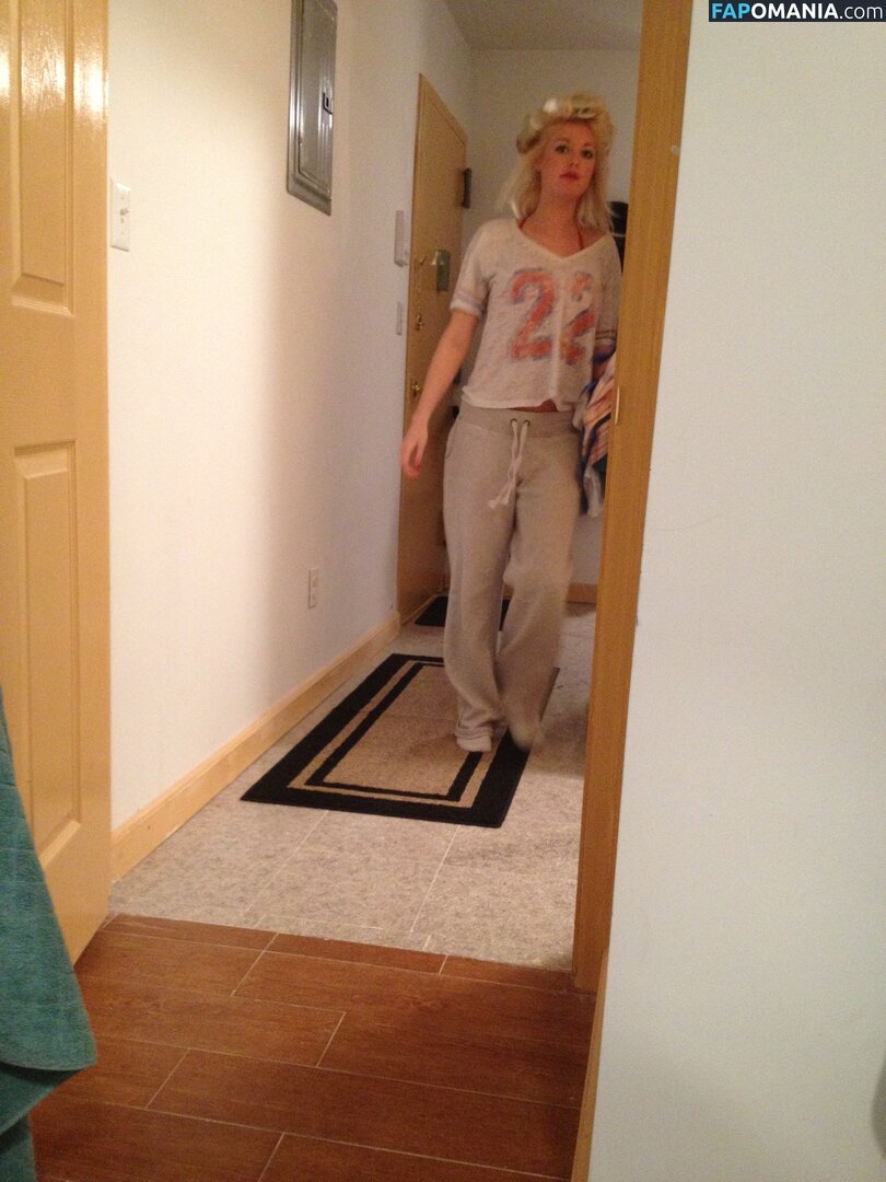 Ashley Blankenship Naakt Gelekte foto #6