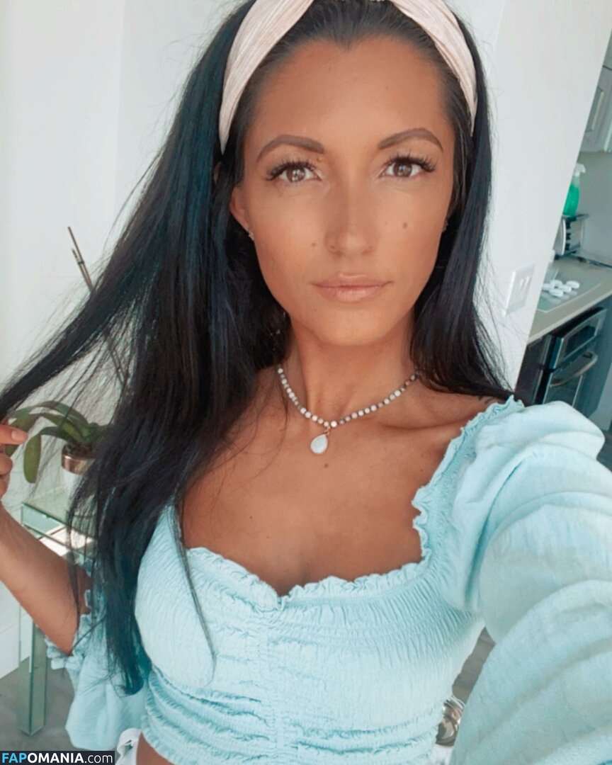 Ashley Hannawacker Naakt Gelekte foto #3