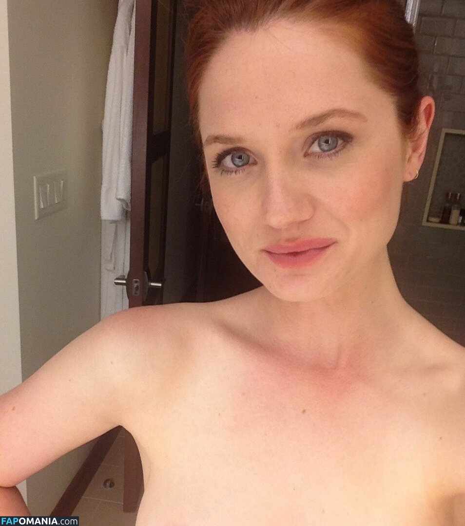 Bonnie Wright Naakt Gelekte foto #2