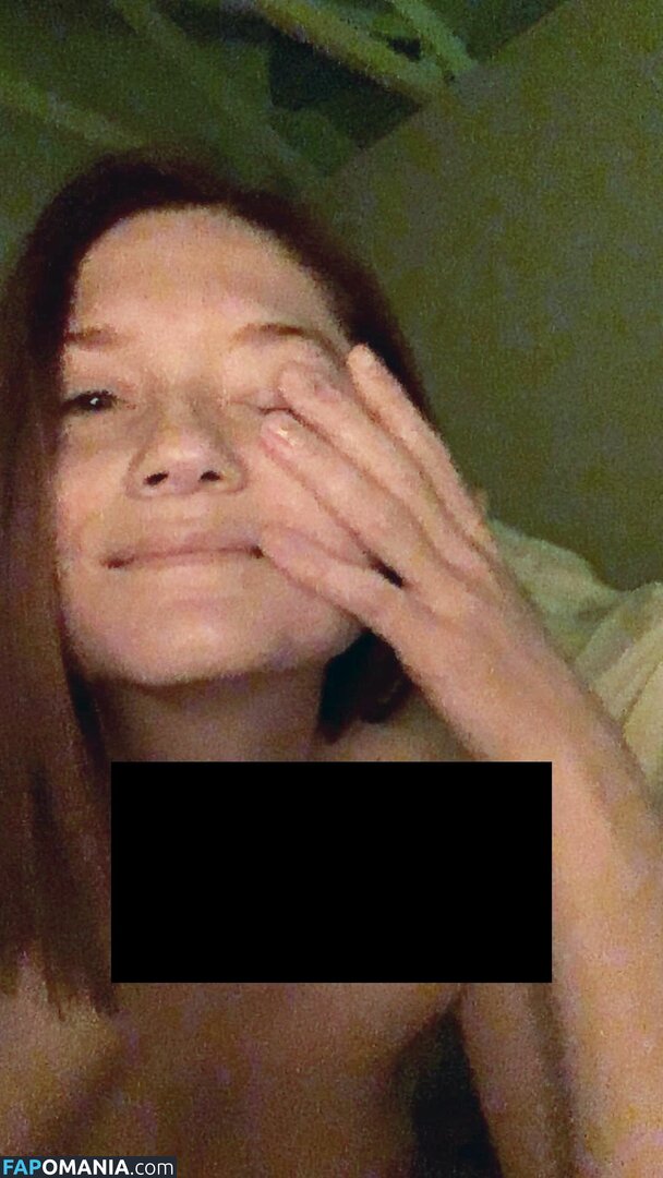 Bonnie Wright Naakt Gelekte foto #5