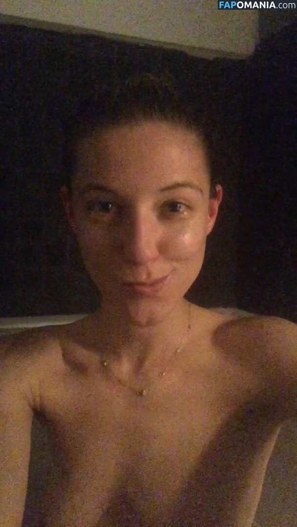 Caitlin Gerard Naakt Gelekte foto #12