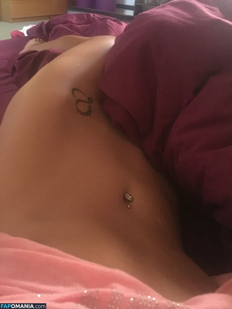 Carly Booth Naakt Gelekte foto #4