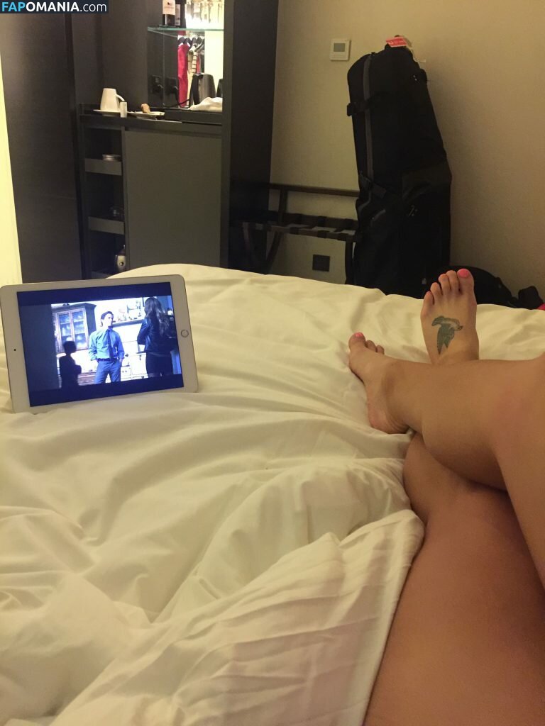 Carly Booth Naakt Gelekte foto #76