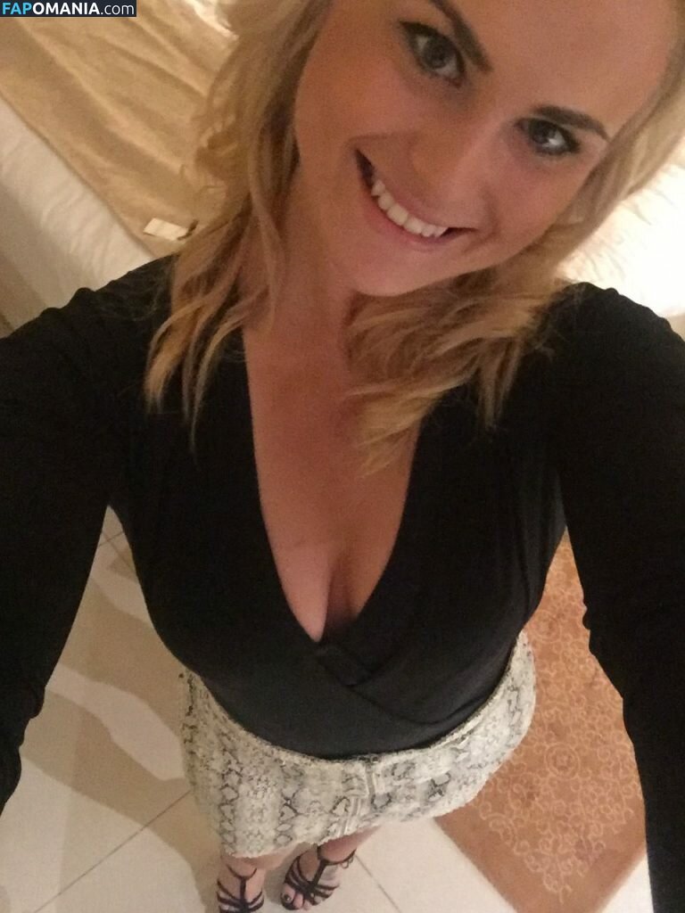 Carly Booth Naakt Gelekte foto #97