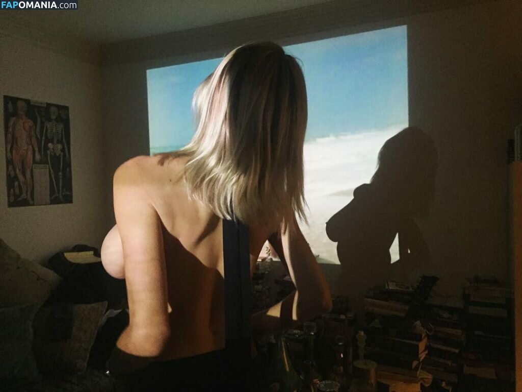 Caroline Vreeland Naakt Gelekte foto #10