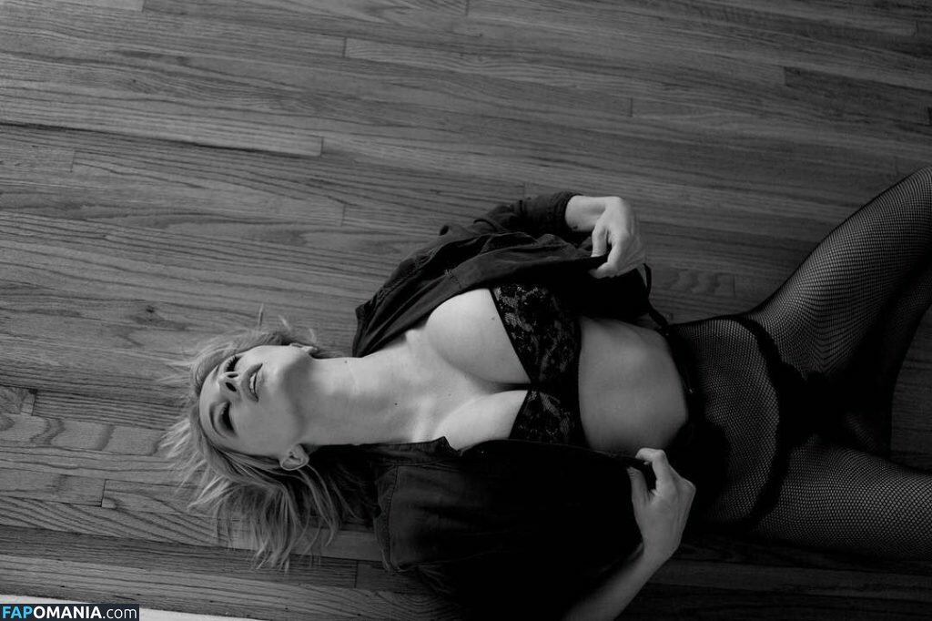 Caroline Vreeland Naakt Gelekte foto #15