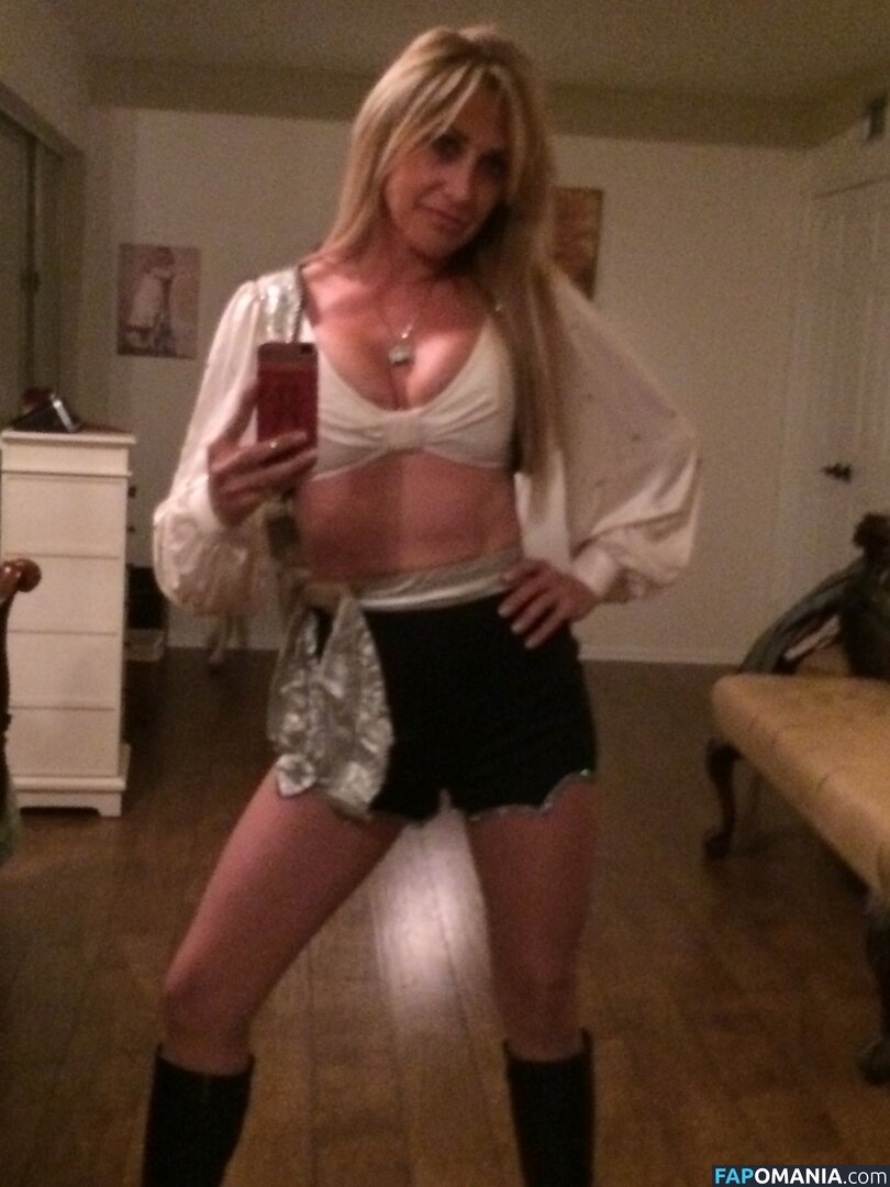 Carrie Michalka Naakt Gelekte foto #99