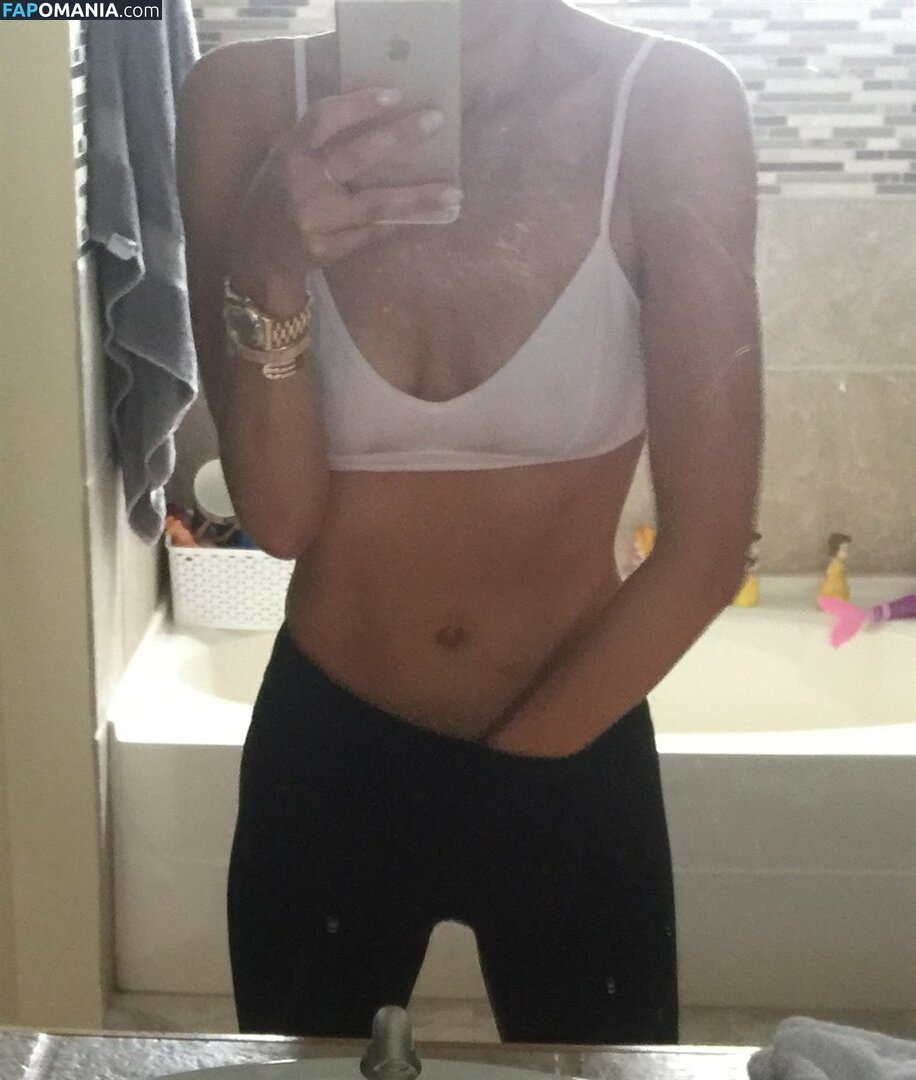 Charissa Thompson Naakt Gelekte foto #34