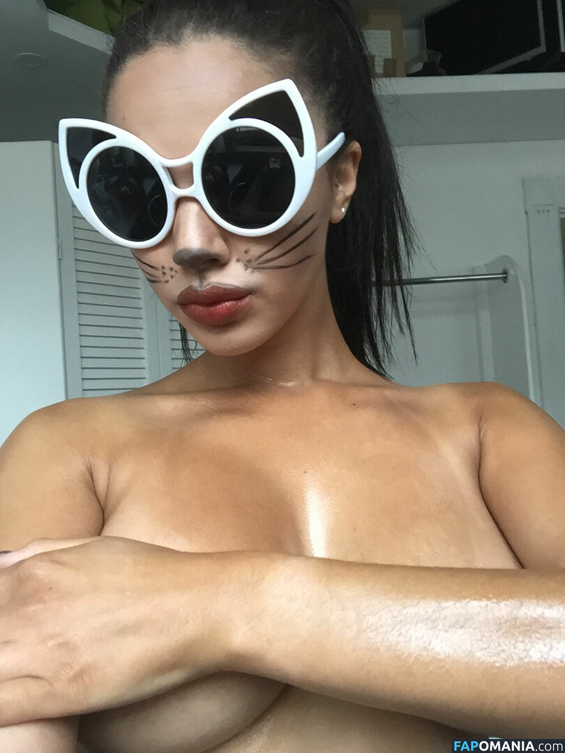 Courtnie Quinlan Naakt Gelekte foto #22