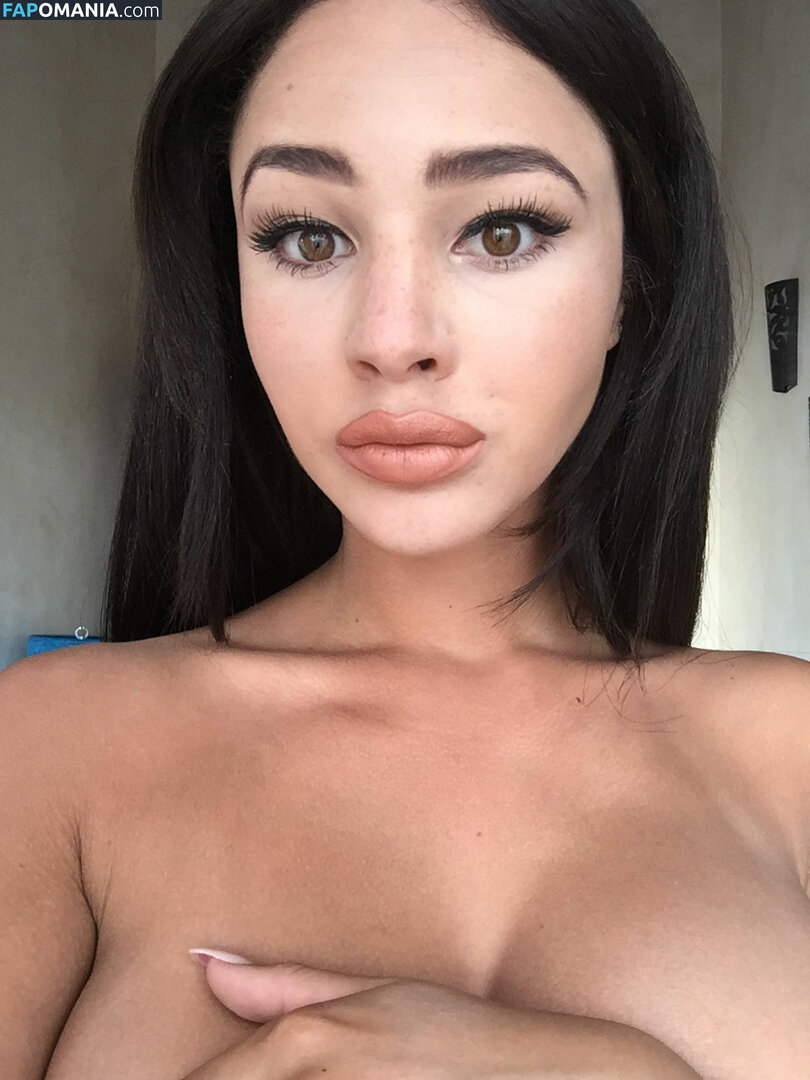 Courtnie Quinlan Naakt Gelekte foto #25