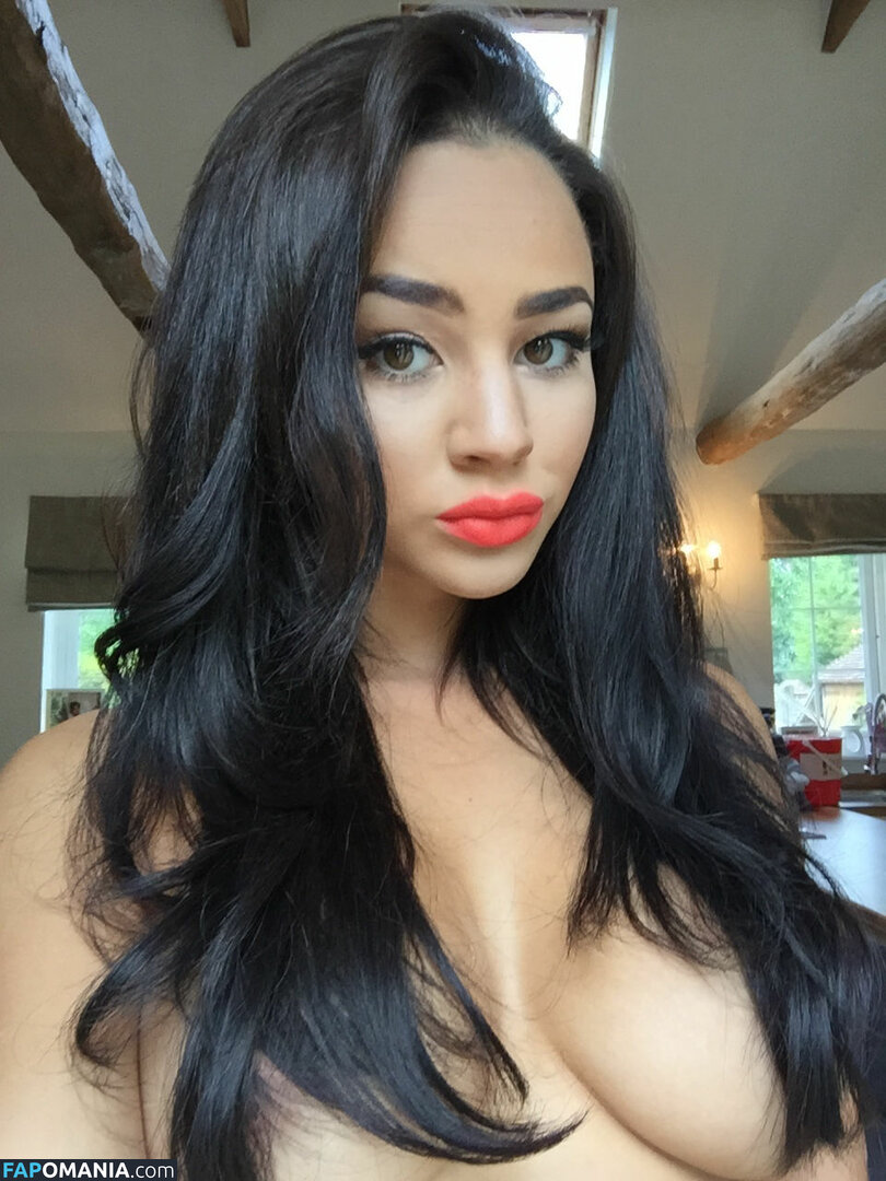 Courtnie Quinlan Naakt Gelekte foto #138
