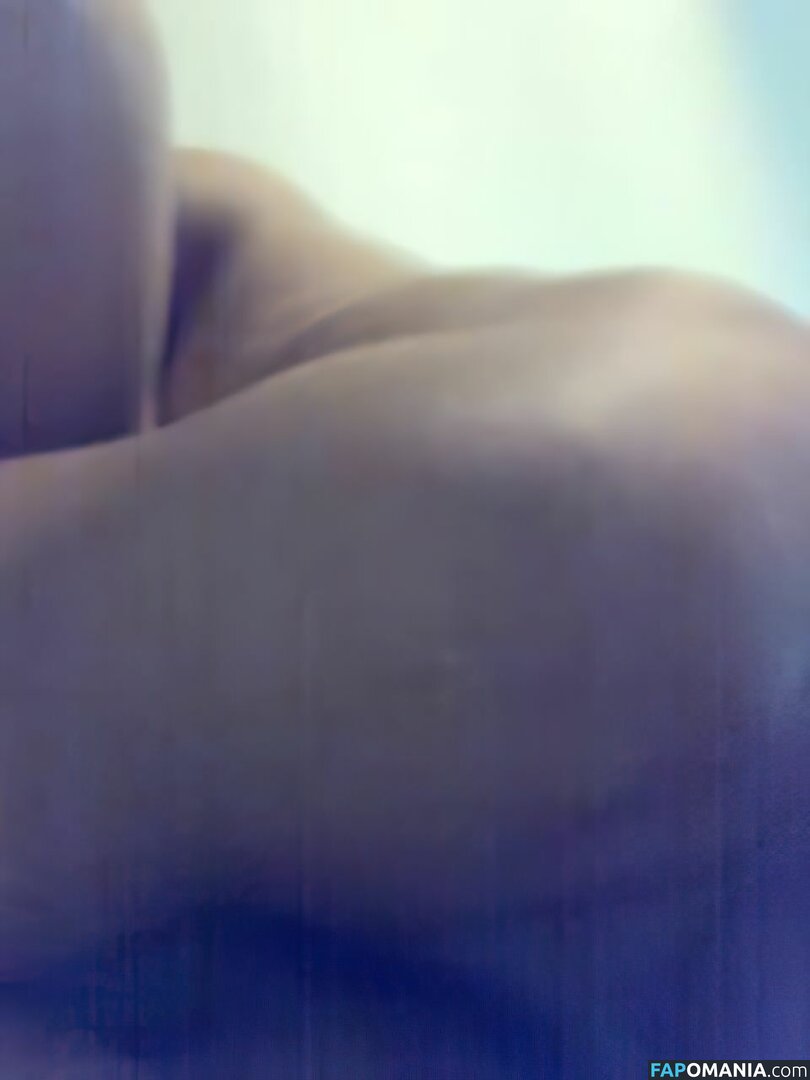 Cut Tari Naakt Gelekte foto #30