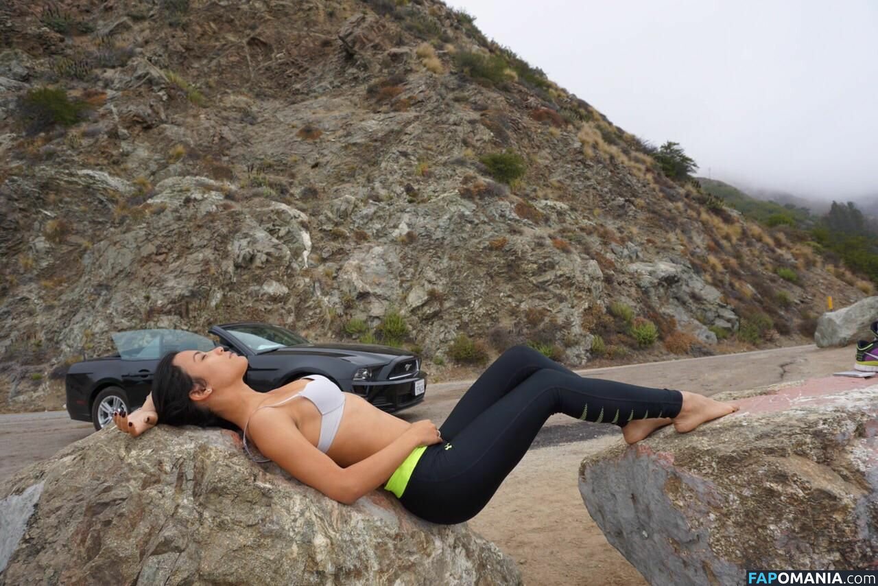 Danay Garcia Naakt Gelekte foto #8