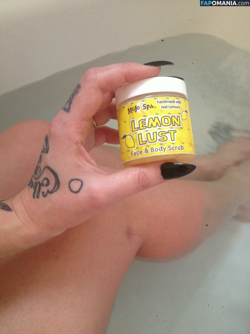 Danielle Colby Naakt Gelekte foto #28