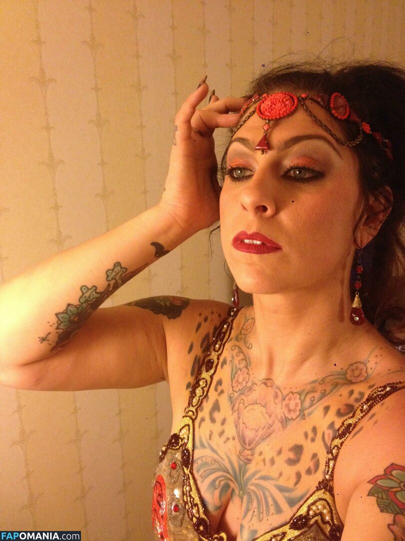 Danielle Colby Naakt Gelekte foto #36