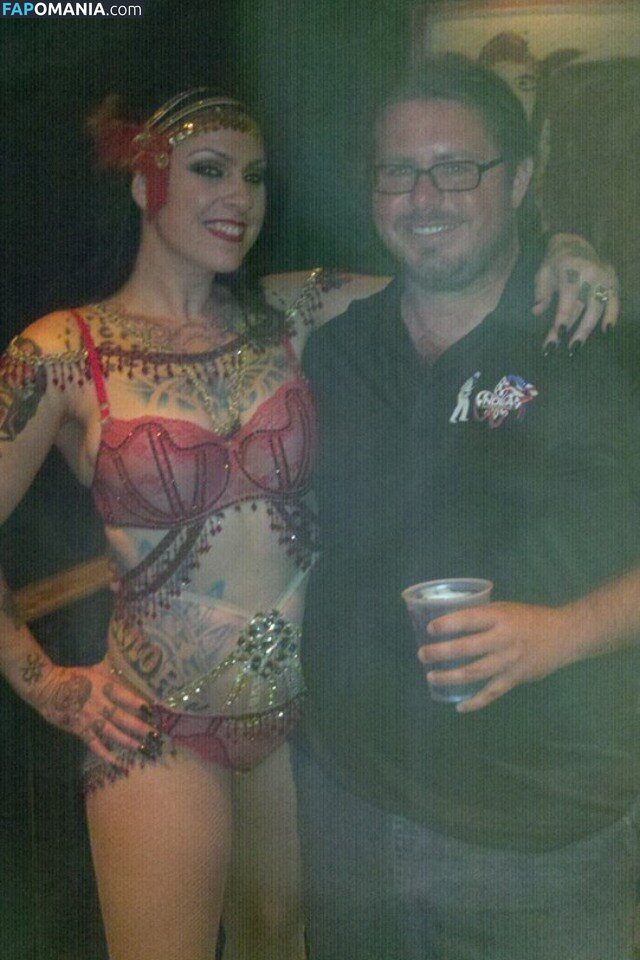Danielle Colby Naakt Gelekte foto #58
