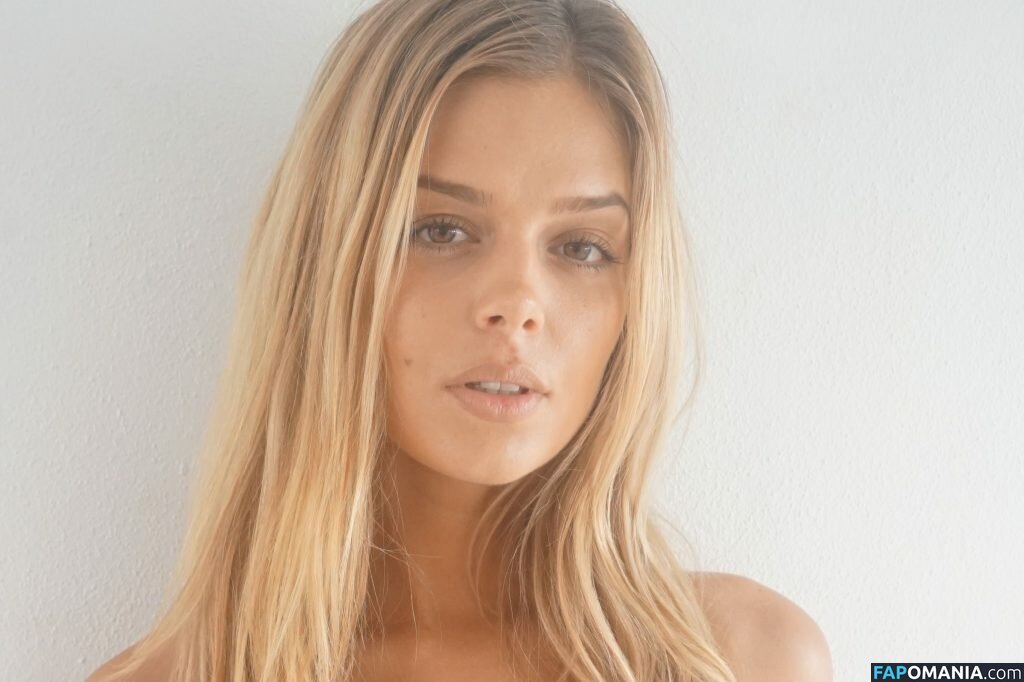 Danielle Knudson Naakt Gelekte foto #118