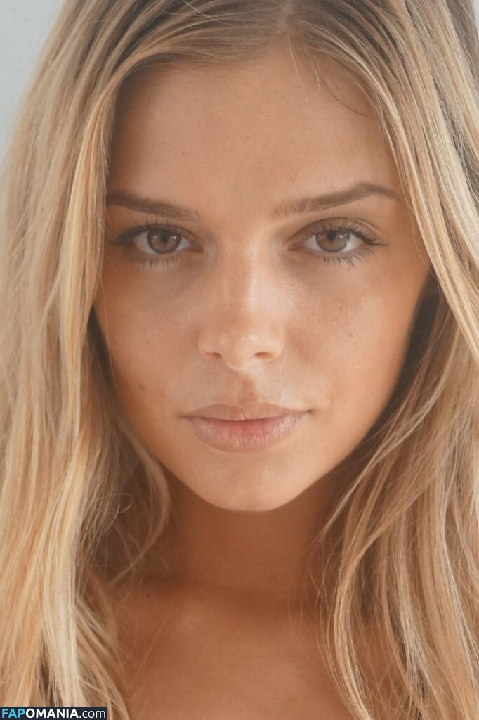 Danielle Knudson Naakt Gelekte foto #254
