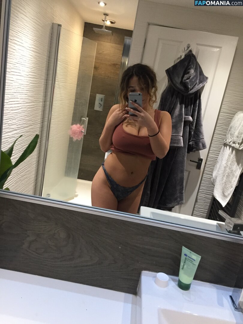 Darcy Isa Naakt Gelekte foto #13