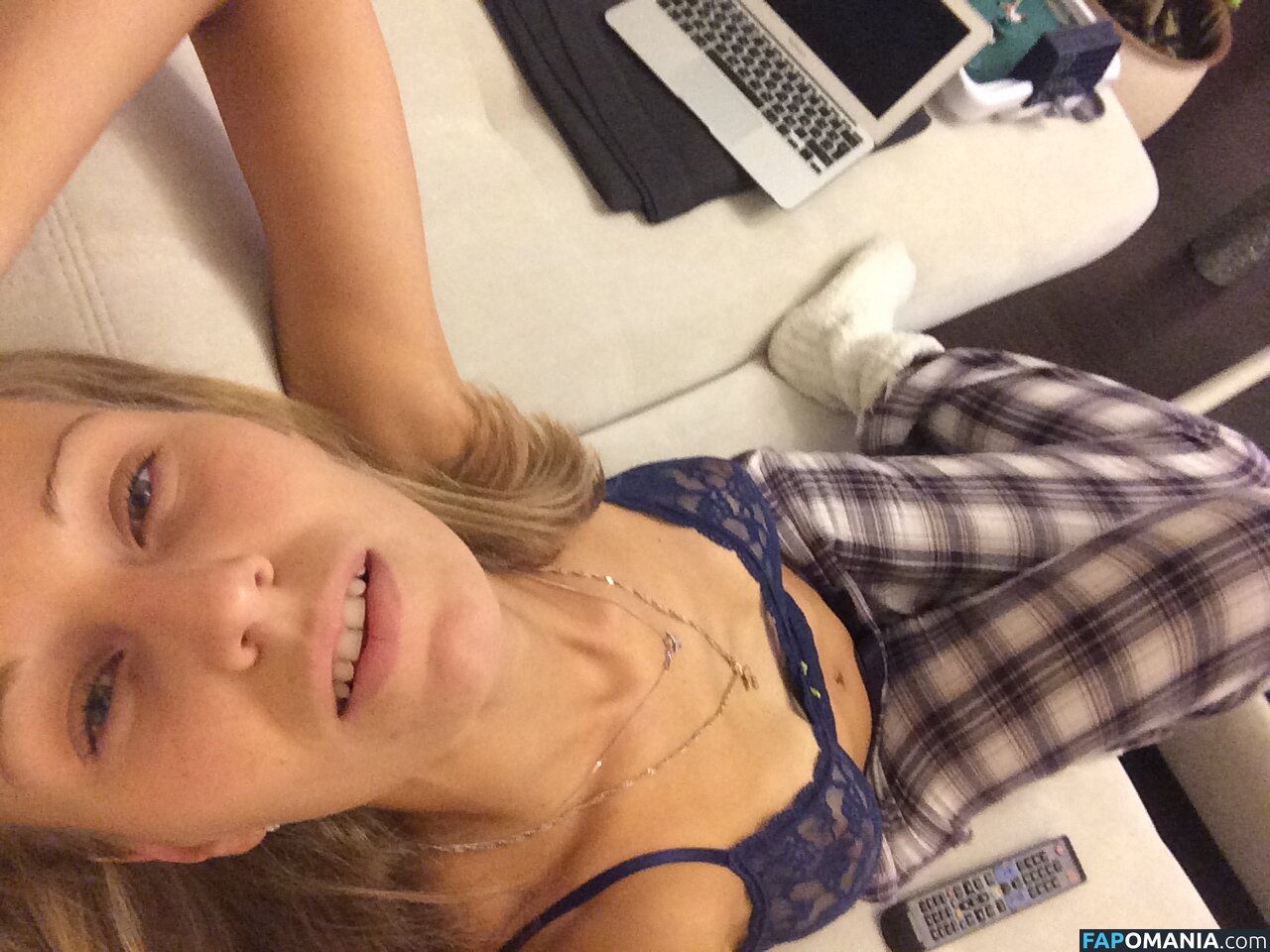 Darya Kustova Naakt Gelekte foto #3