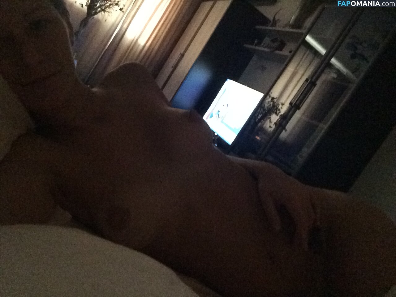 Darya Kustova Naakt Gelekte foto #9