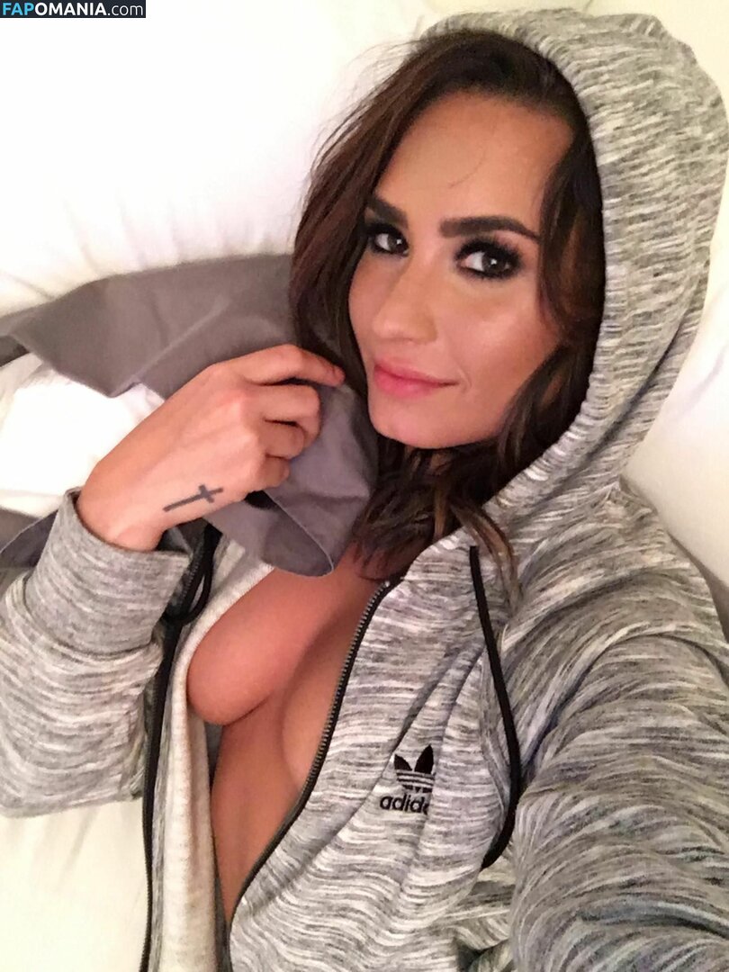 Demi Lovato Naakt Gelekte foto #7