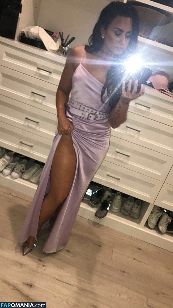 Demi Lovato Naakt Gelekte foto #37