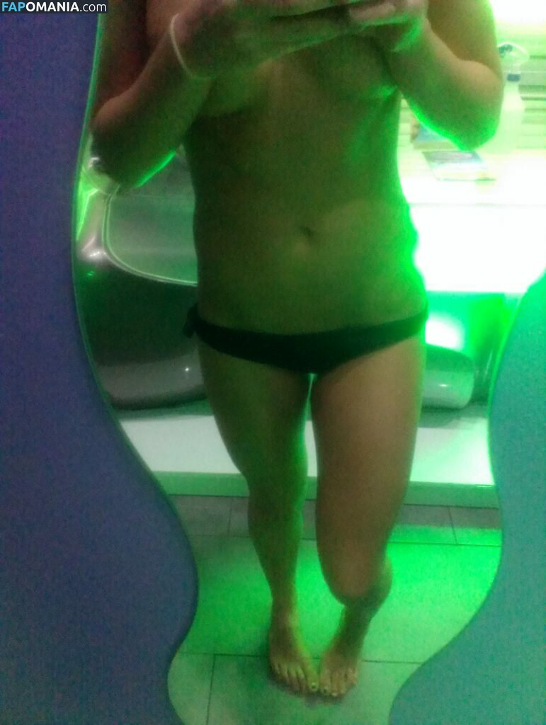 Eilidh Scott Naakt Gelekte foto #151