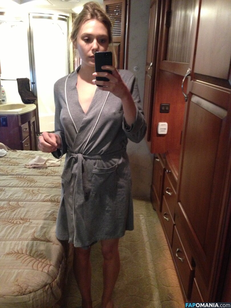 Elizabeth Olsen Naakt Gelekte foto #3
